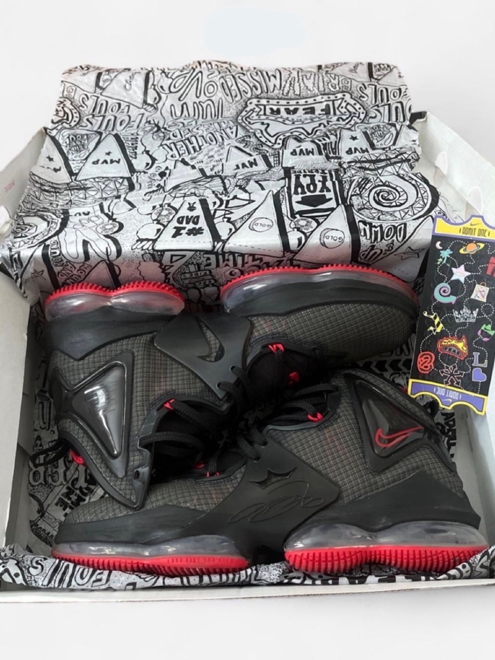 Nike Lebron Xix
